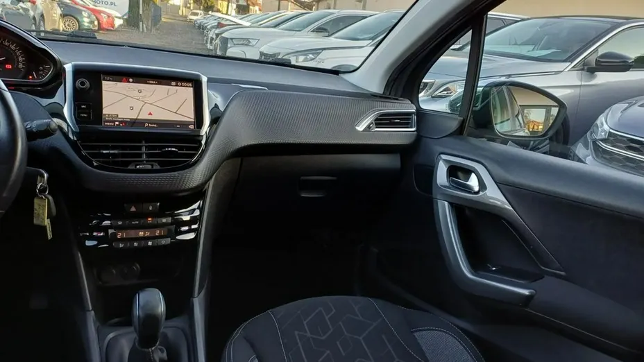PEUGEOT 2008 -