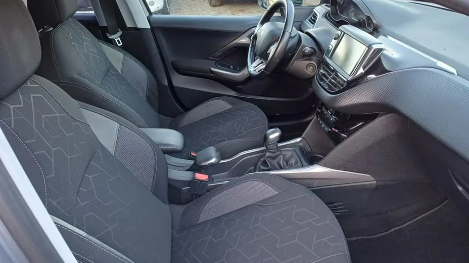 PEUGEOT 2008 -