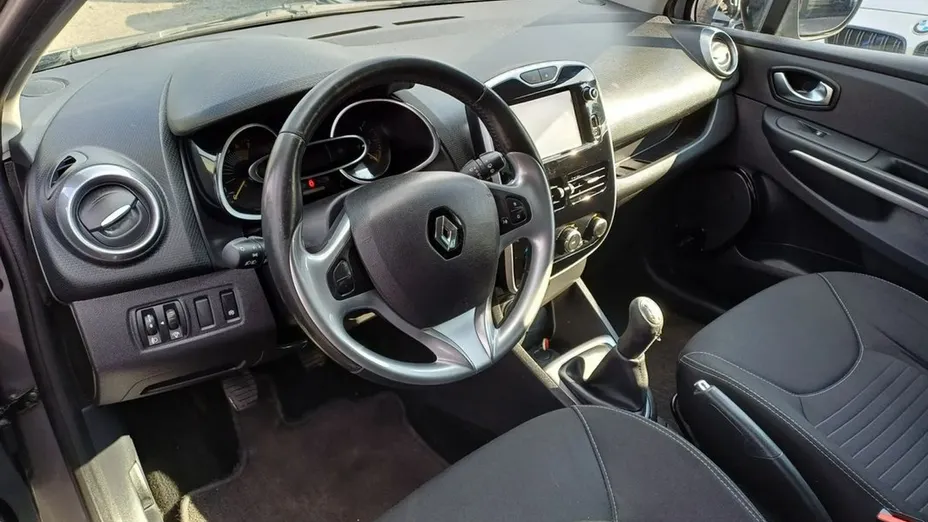 RENAULT Clio -