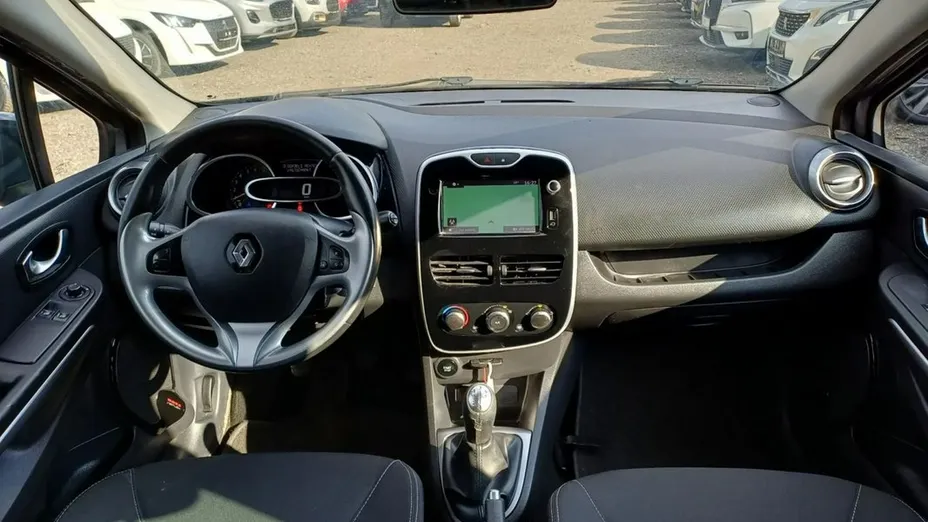 RENAULT Clio -