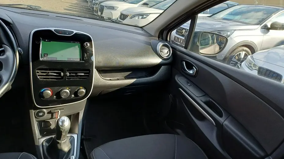 RENAULT Clio -