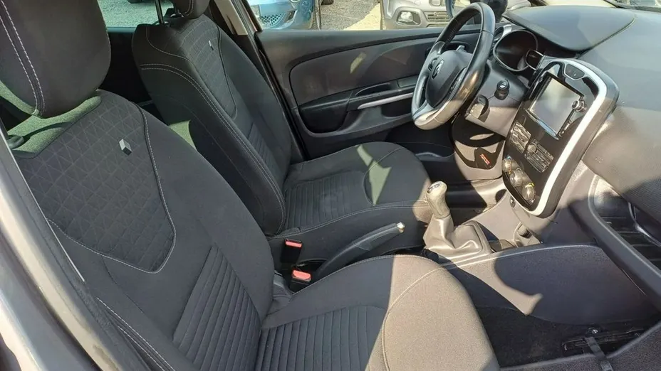 RENAULT Clio -