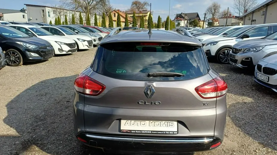 RENAULT Clio -