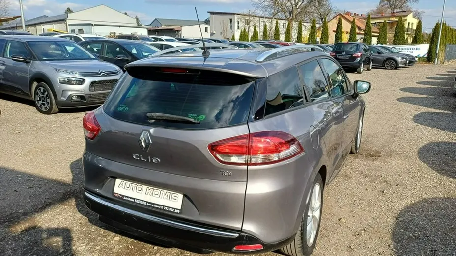 RENAULT Clio -