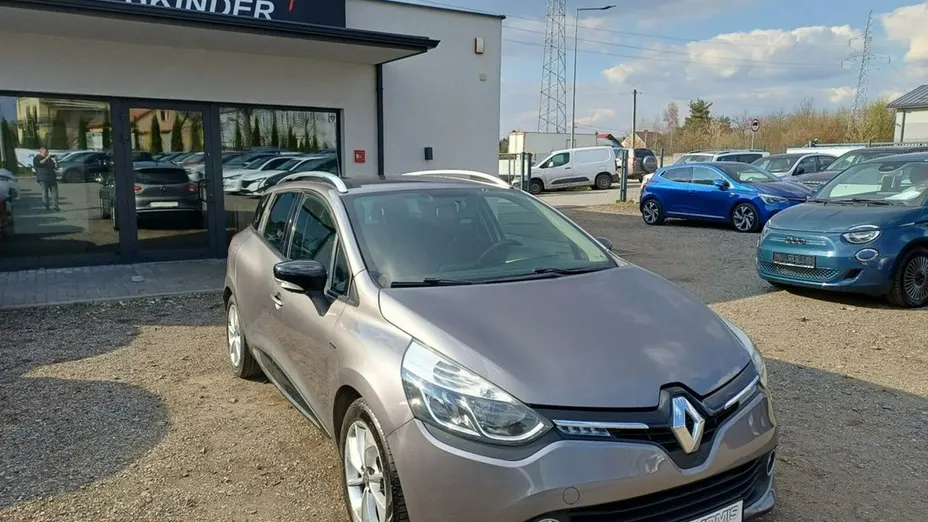 RENAULT Clio -