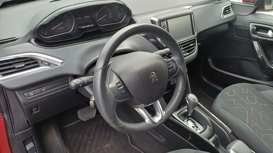 PEUGEOT 2008 -