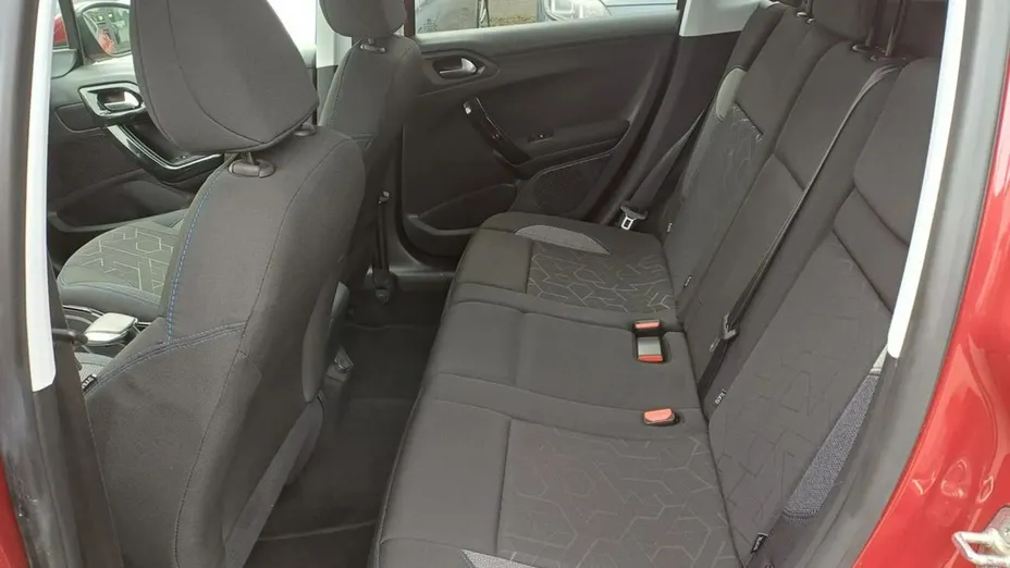 PEUGEOT 2008 -