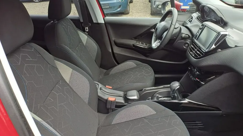 PEUGEOT 2008 -