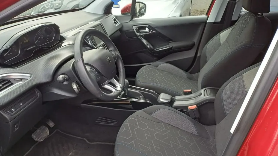 PEUGEOT 2008 -