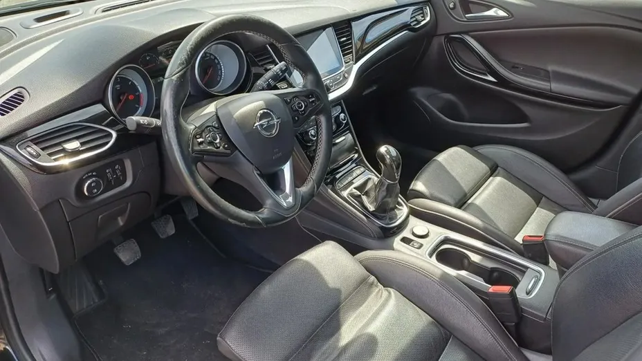 OPEL Astra -