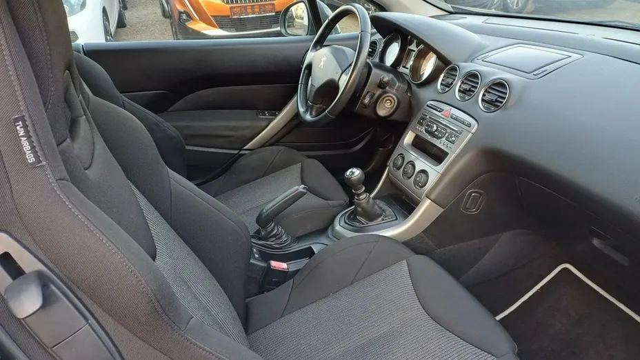 PEUGEOT 308 -