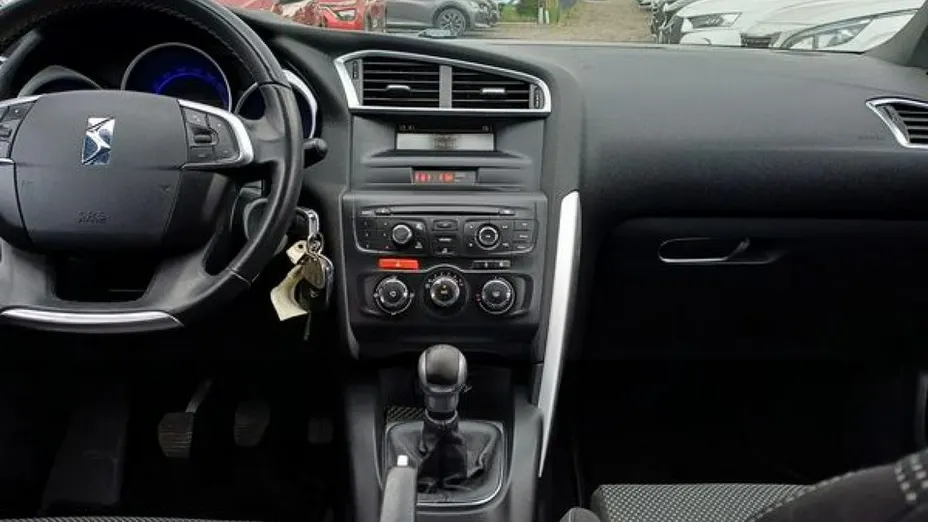 CITROEN DS4 -