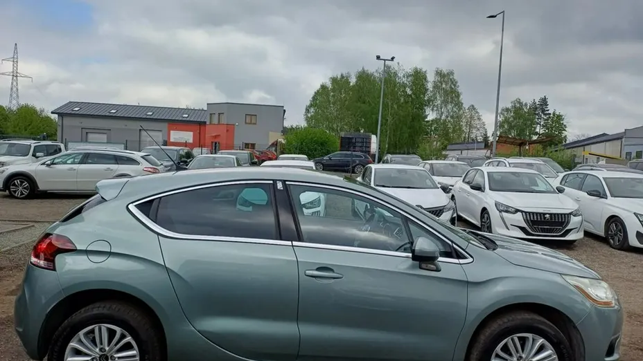 CITROEN DS4 -