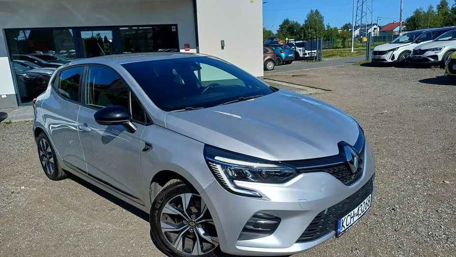 RENAULT Clio -