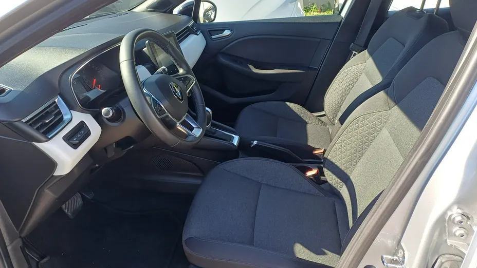 RENAULT Clio -