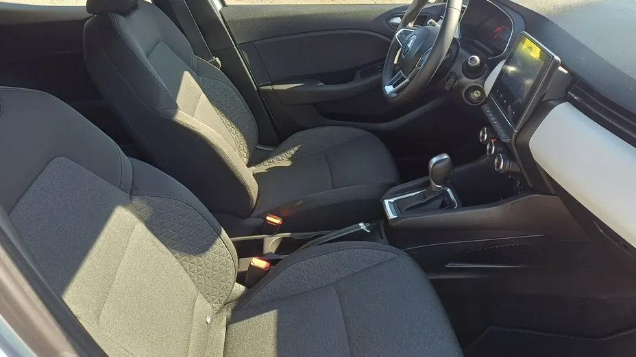 RENAULT Clio -