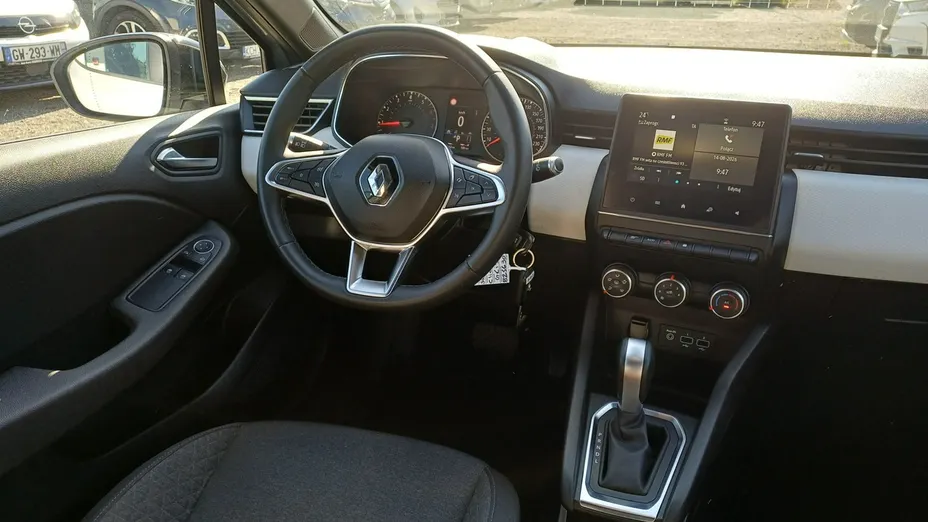 RENAULT Clio -