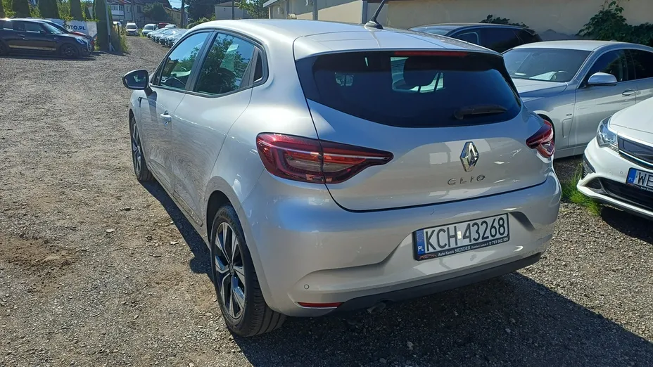 RENAULT Clio -