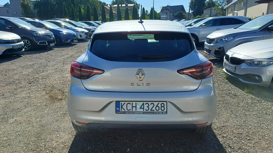 RENAULT Clio -