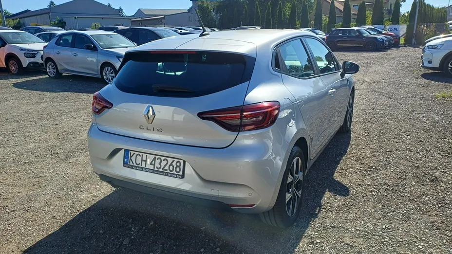 RENAULT Clio -