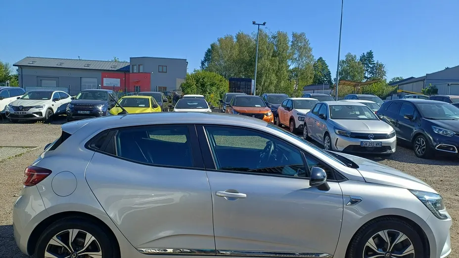 RENAULT Clio -
