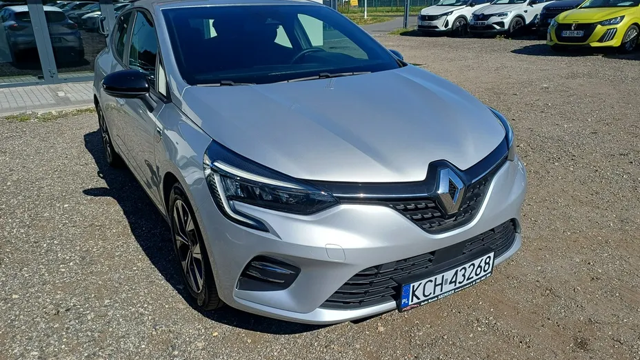 RENAULT Clio -