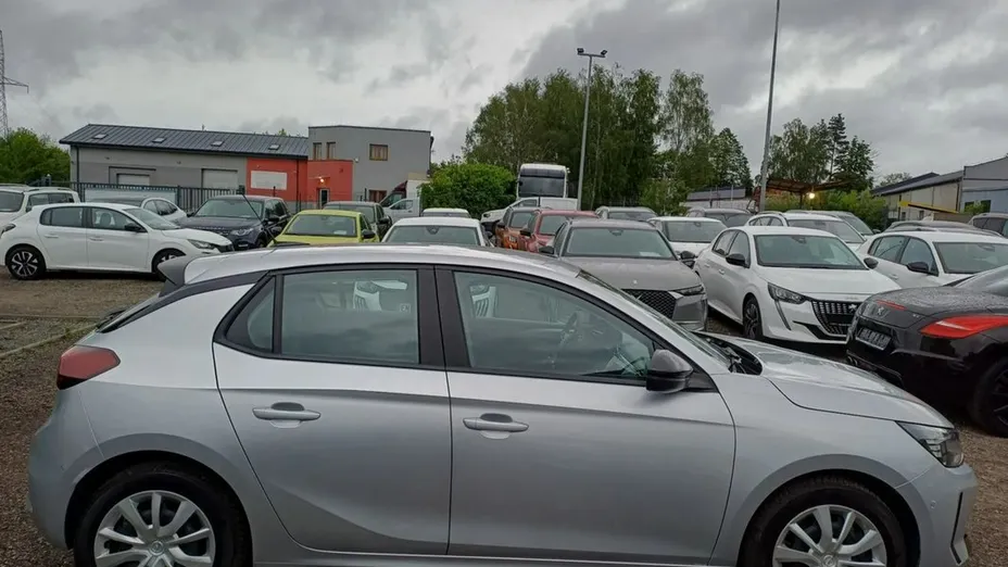 OPEL Corsa -