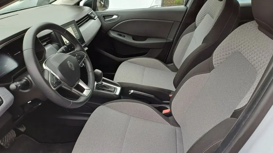 RENAULT Clio -