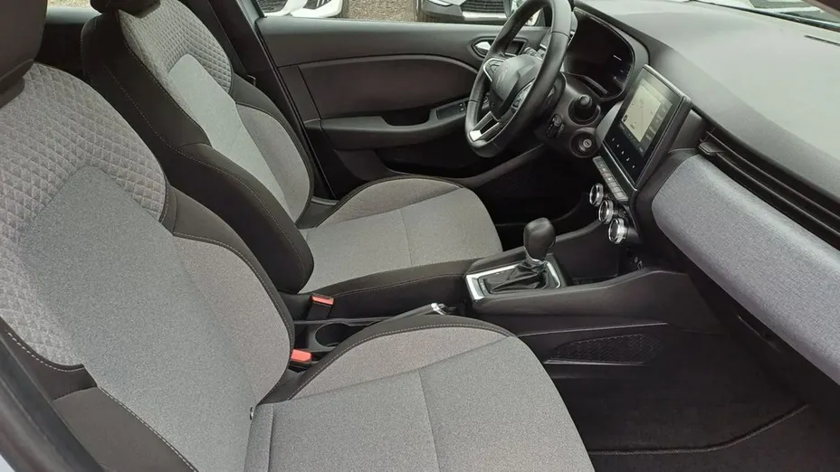 RENAULT Clio -