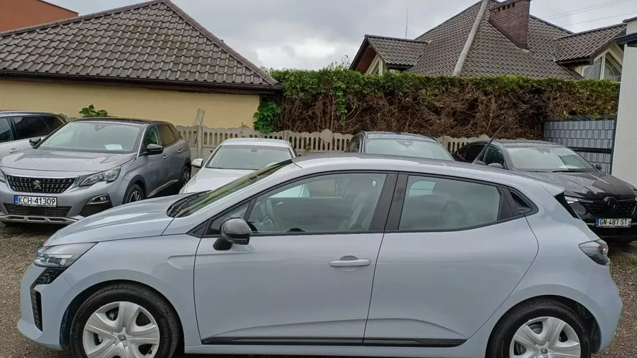 RENAULT Clio -