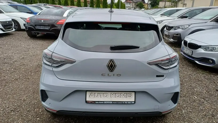 RENAULT Clio -