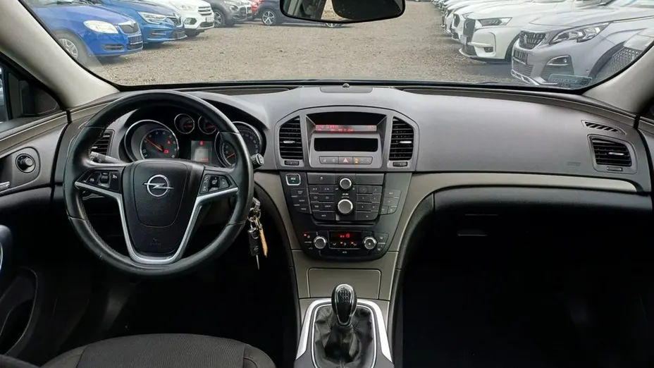OPEL Insignia -