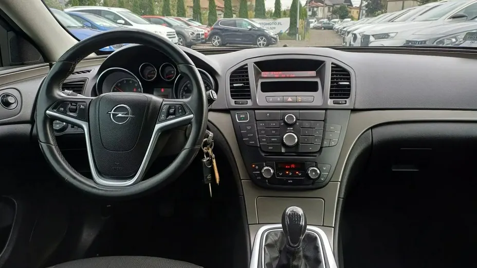 OPEL Insignia -