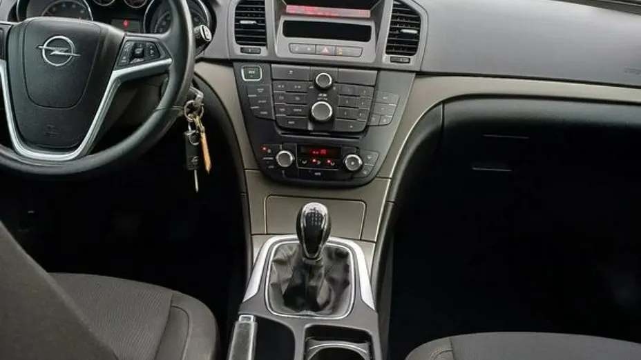 OPEL Insignia -