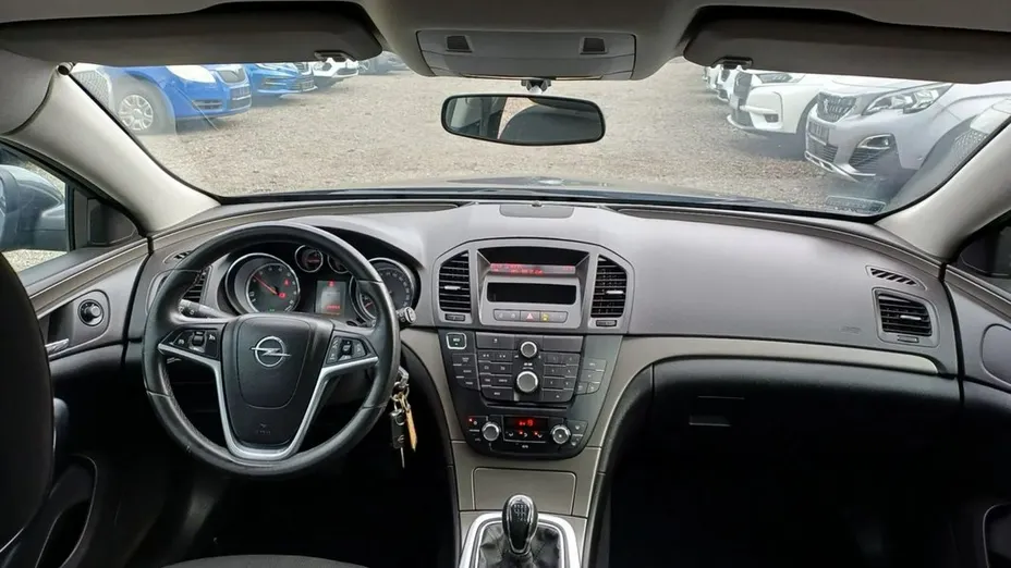 OPEL Insignia -