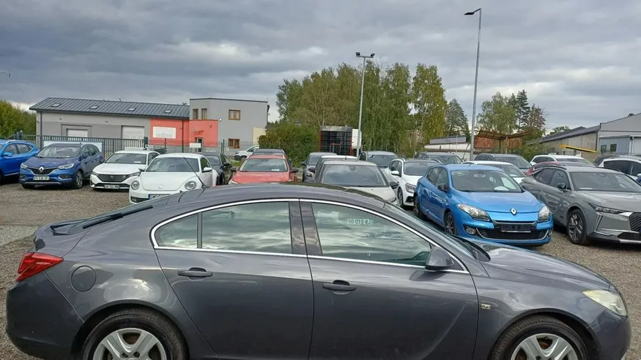 OPEL Insignia -