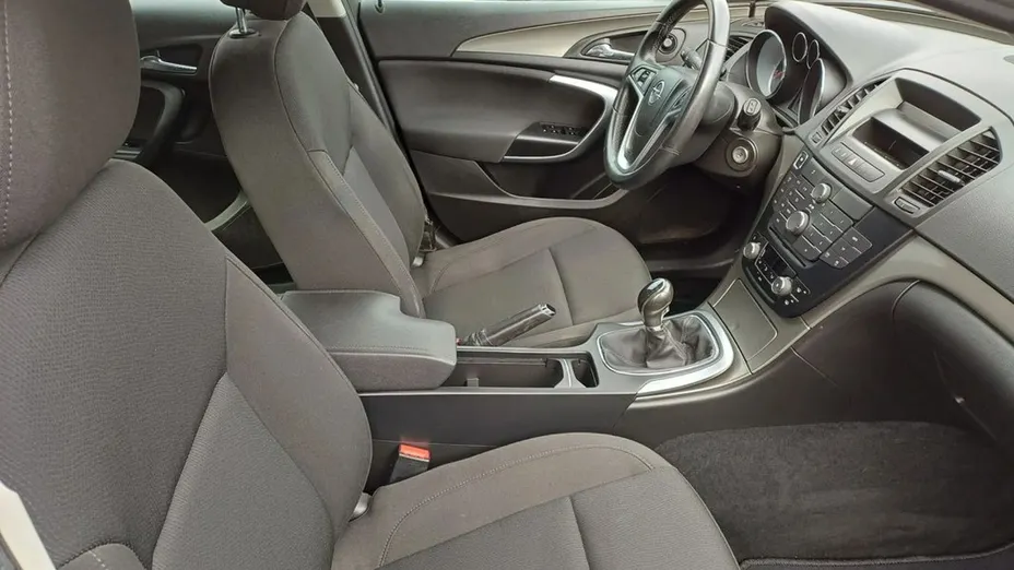OPEL Insignia -