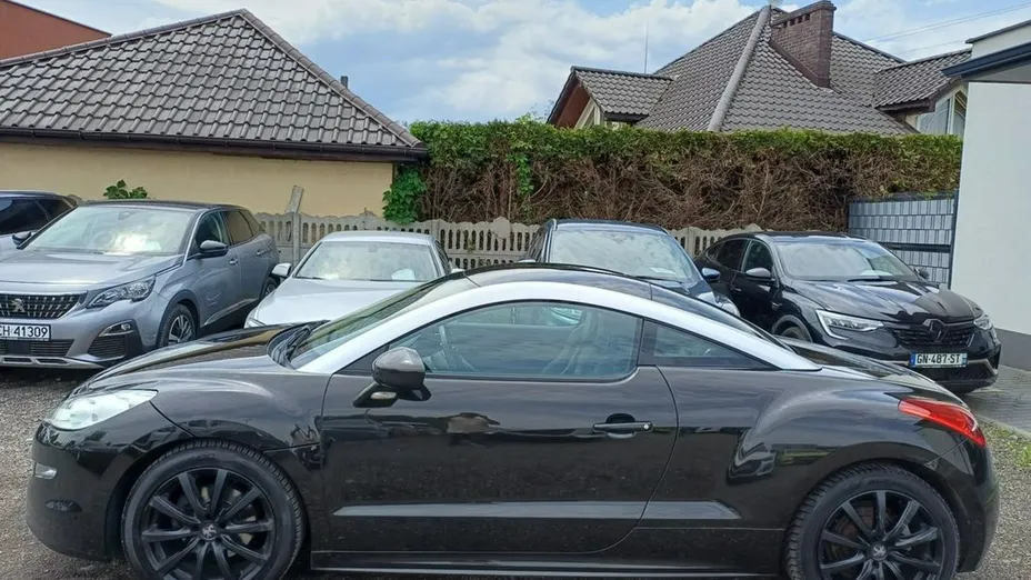 PEUGEOT RCZ -