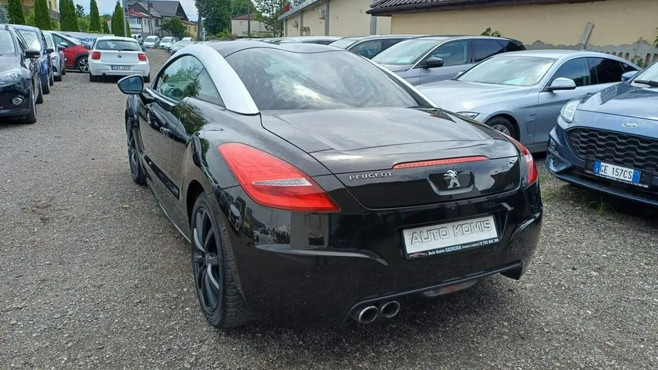 PEUGEOT RCZ -