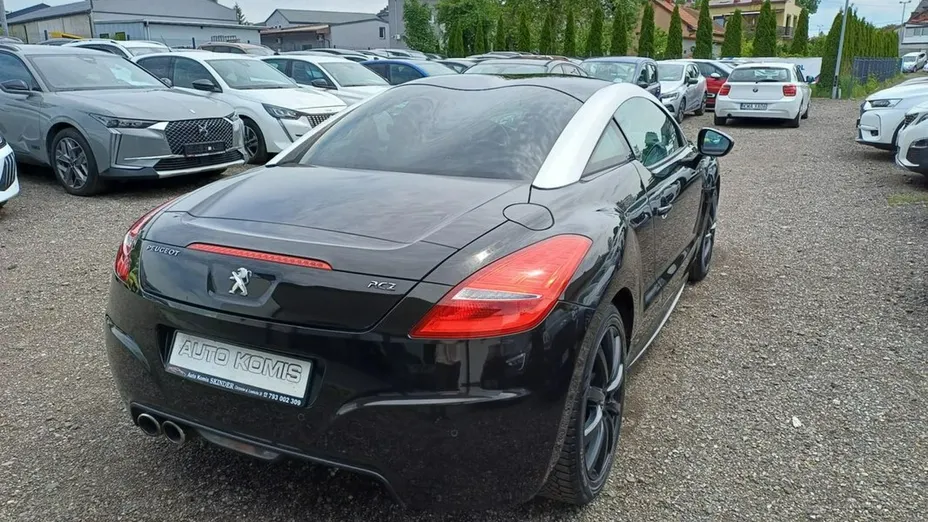 PEUGEOT RCZ -