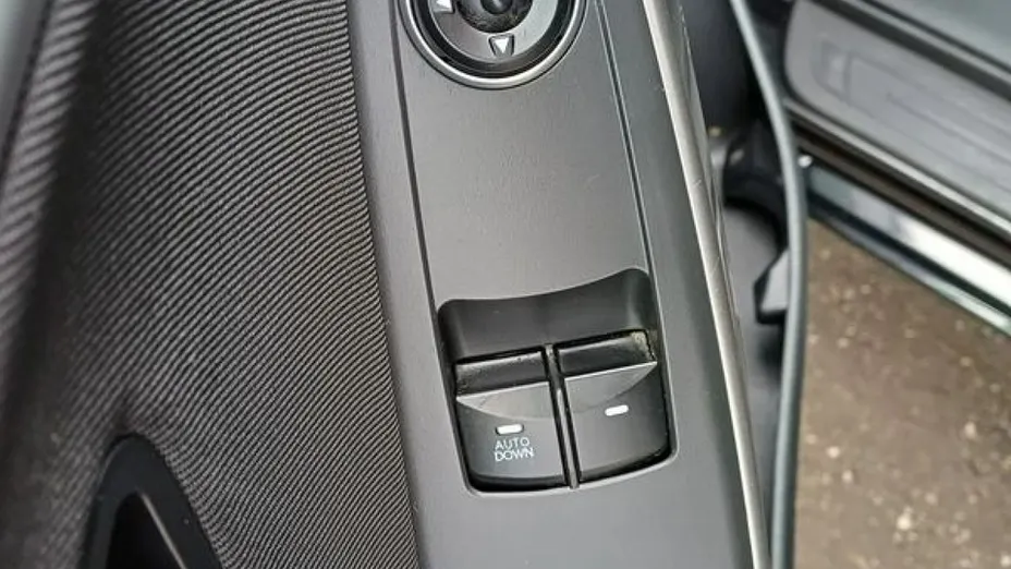 HYUNDAI i30 -