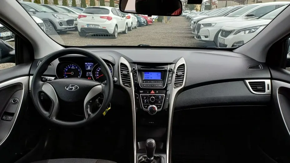 HYUNDAI i30 -