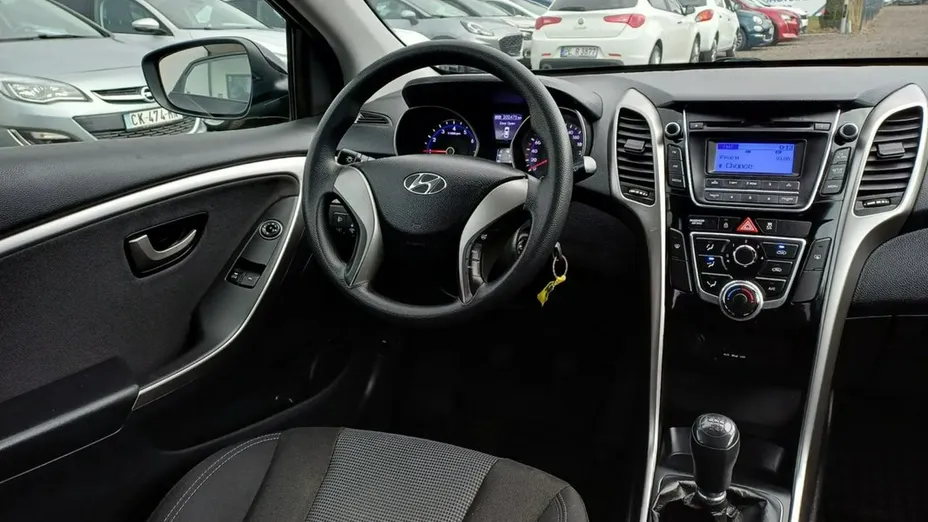 HYUNDAI i30 -