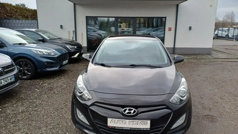 HYUNDAI i30 -