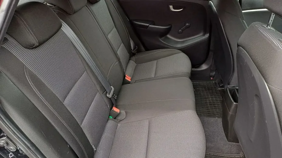 HYUNDAI i30 -