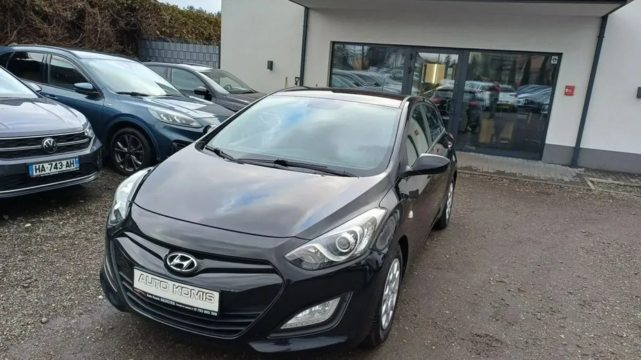 HYUNDAI i30 -