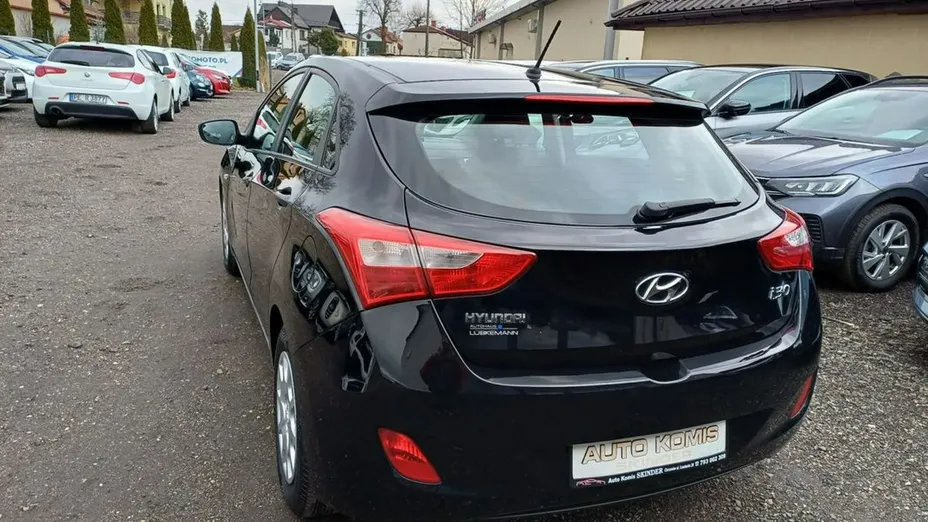 HYUNDAI i30 -