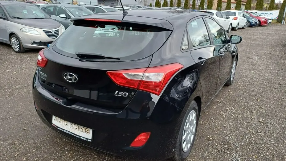HYUNDAI i30 -
