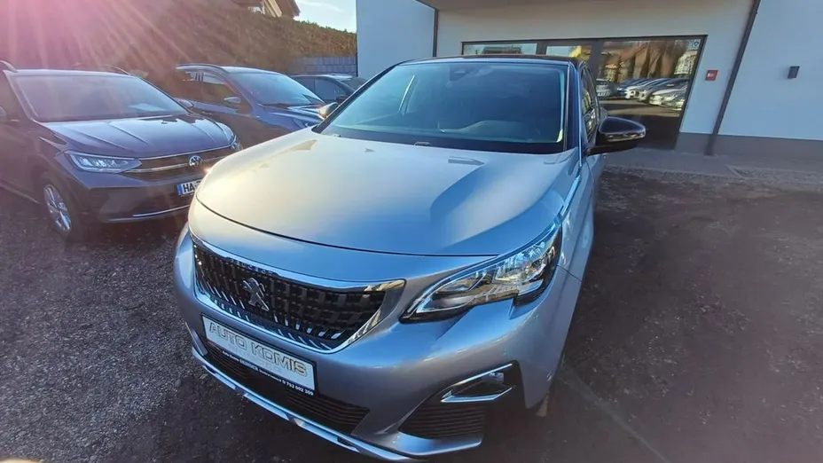 PEUGEOT 3008 -