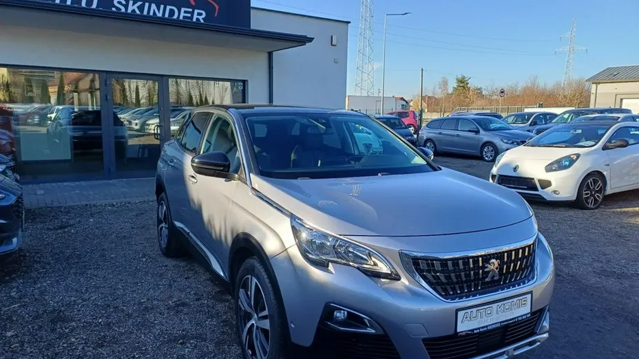 PEUGEOT 3008 -